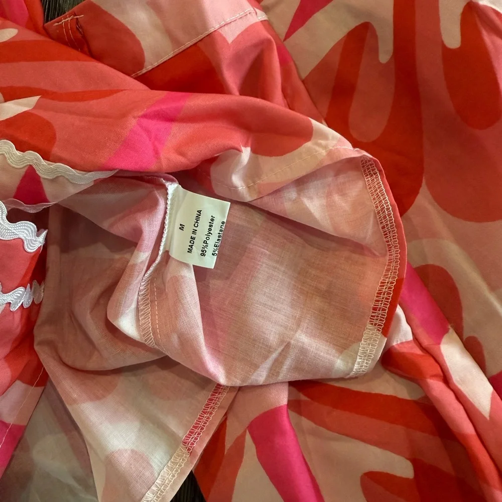 NWOT 2pc Abstract High-Waisted Short Set - Picture 3 of 4